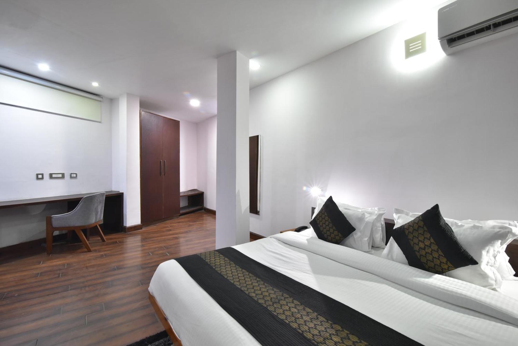 M Hotel And Restaurant McLeod Ganj Exterior photo